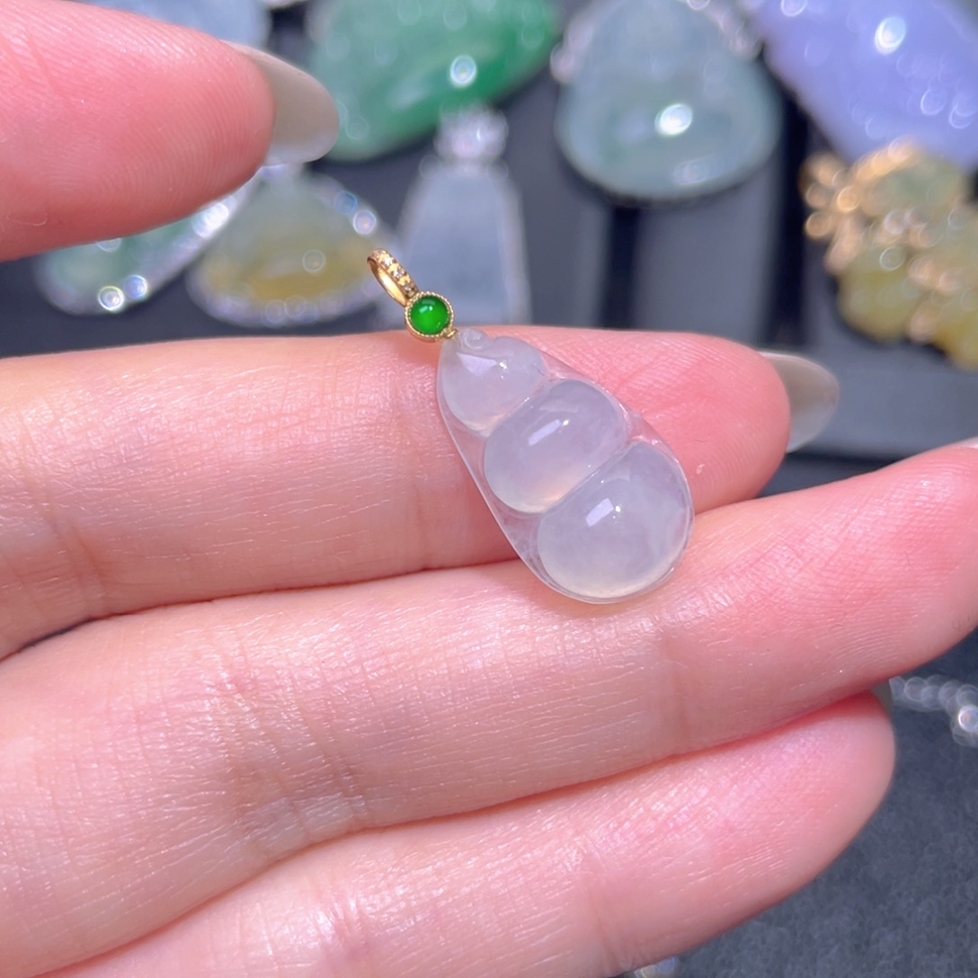 颈饰18K金镶嵌翡翠翡翠