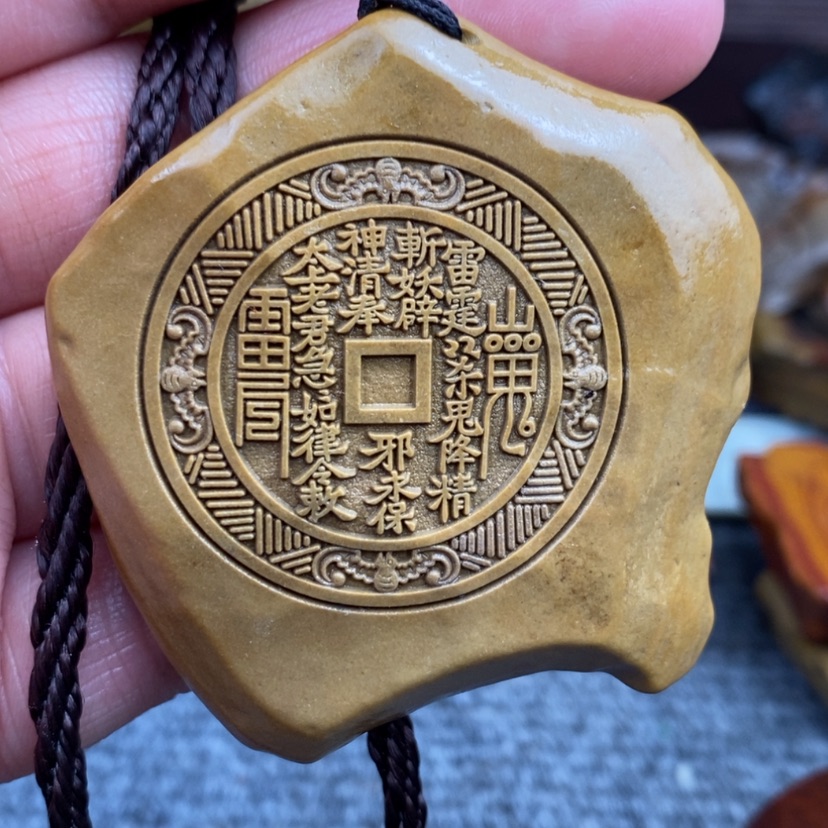 【闪购商品】原石雕刻手把件