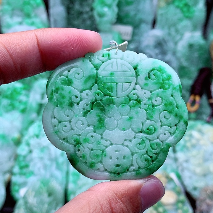 翡翠吊坠(不含链)未镶嵌