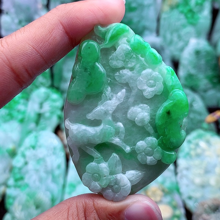 翡翠吊坠(不含链)未镶嵌