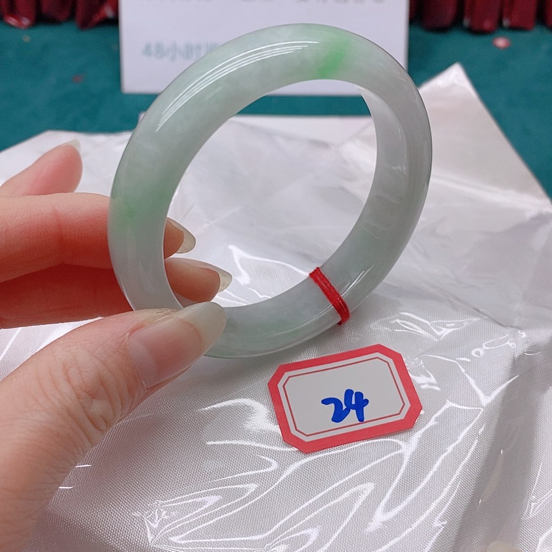 翡翠手镯未镶嵌乐****)2444444