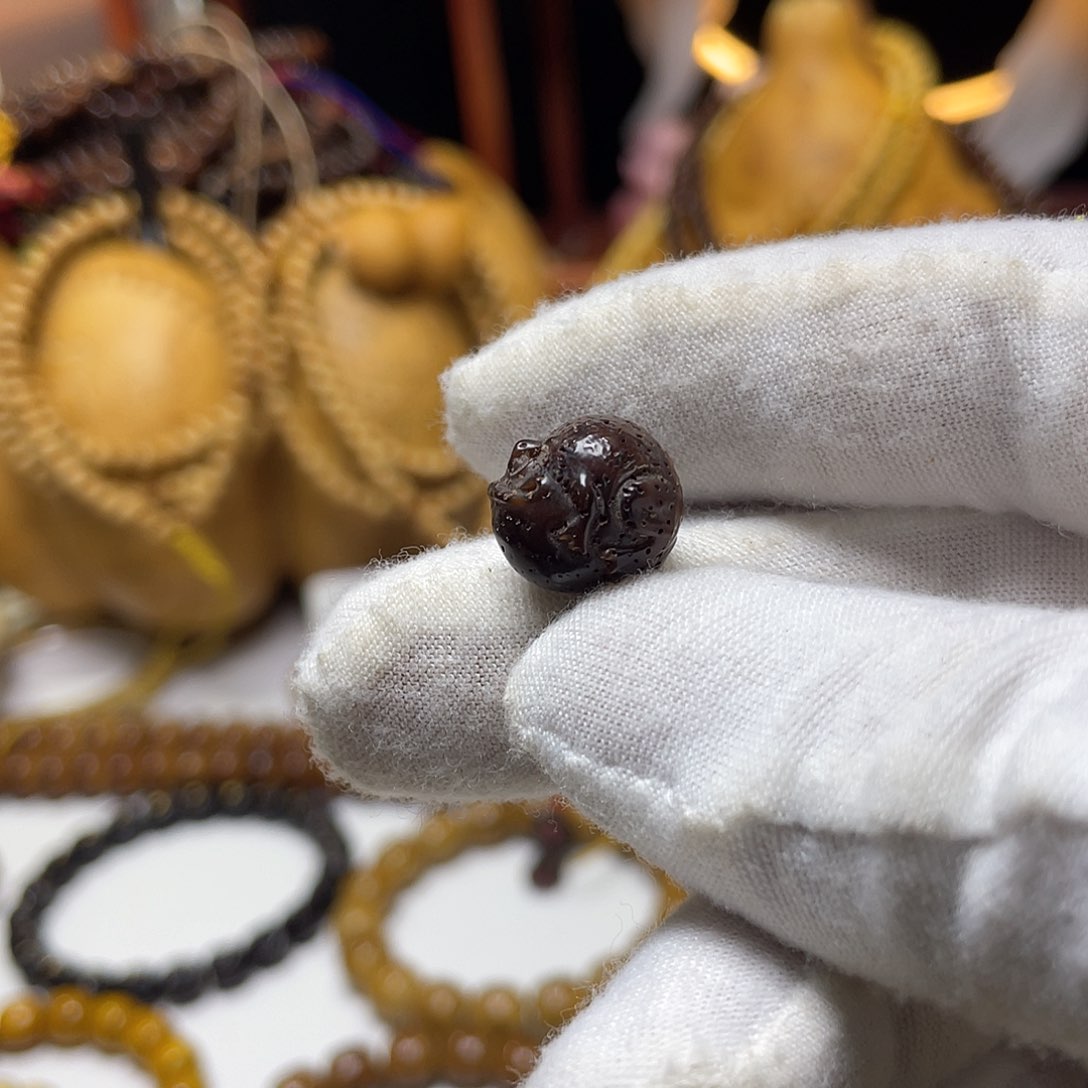 手串星月菩提雕刻金蟾