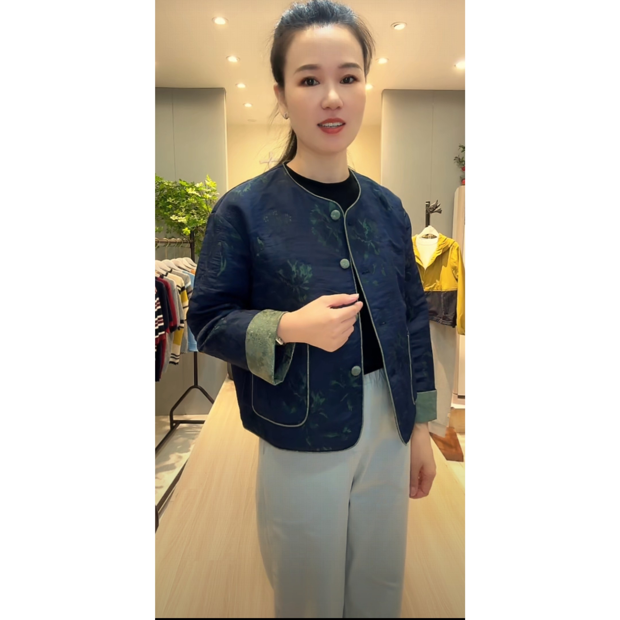 【七彩衣新品】三锦缎提花外套时尚气质休闲8778女装上衣长55