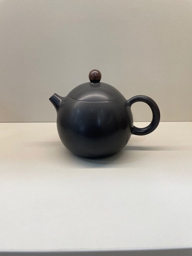 钦州坭兴陶黑篮色薄胎款龙蛋壶内置盖，内球孔容量150～170cc左右
