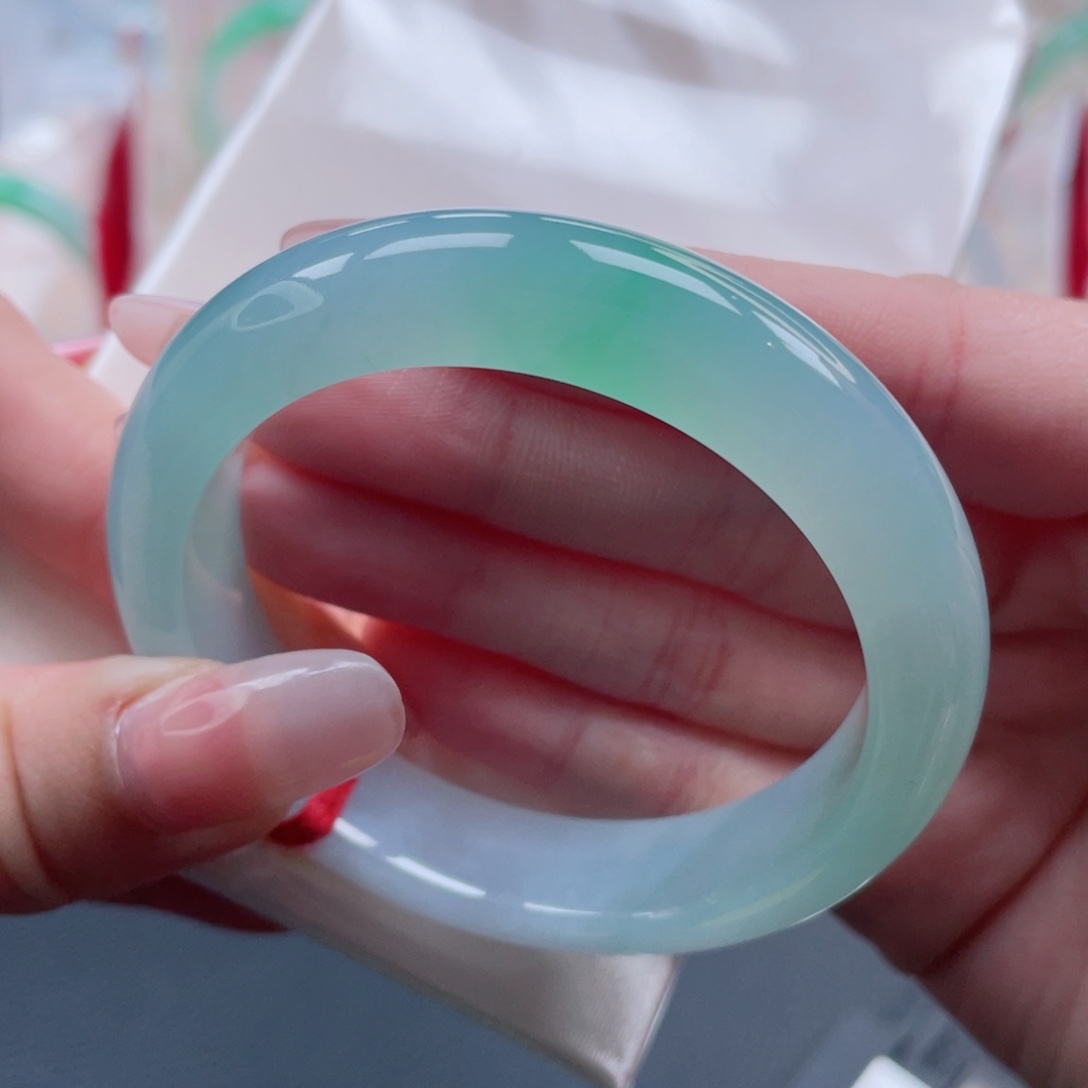 未镶嵌手镯翡翠52.8冰绿飘金丝绿 富贵迷人眼 16号