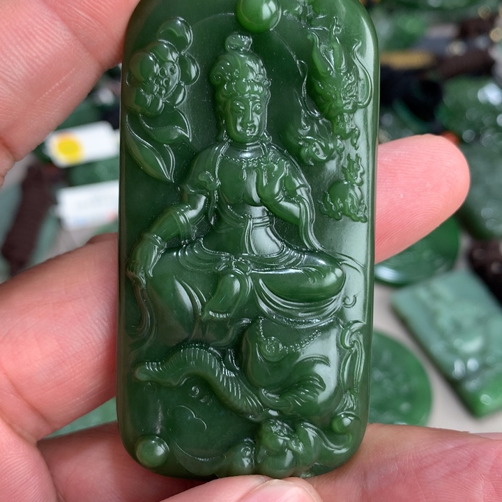 和田玉（碧玉）颈饰未镶嵌玉*意