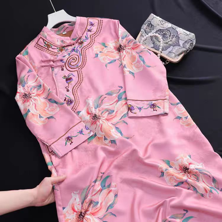 欧货盘扣圆领中袖夏季新中式连衣裙设计师斜襟提花长款大码显瘦