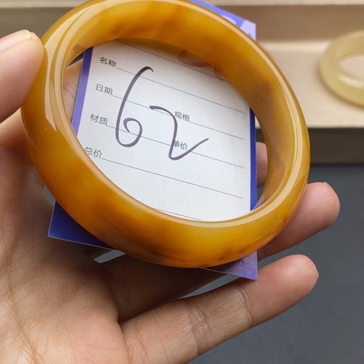 石英质玉未镶嵌手镯