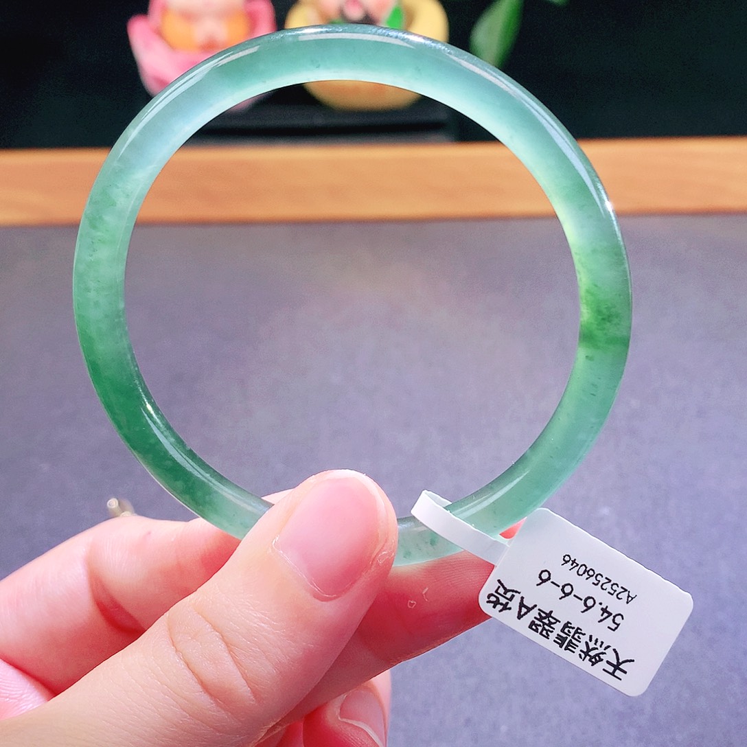 翡翠未镶嵌手镯天然翡翠
