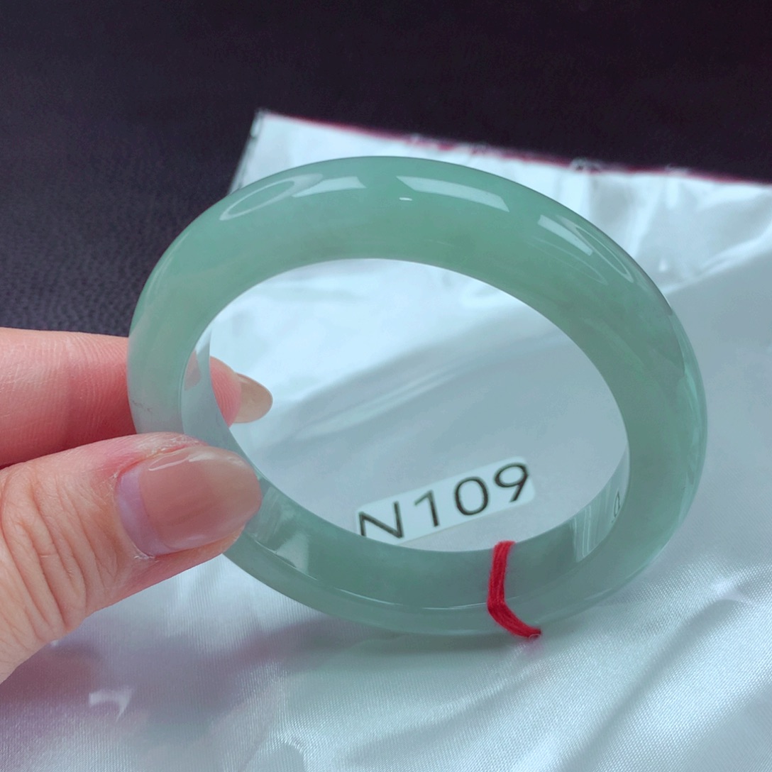 翡翠手镯未镶嵌手镯88