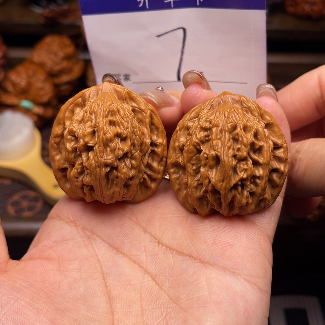 吊坠桃核麦穗虎头38