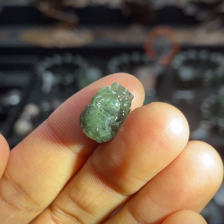颈饰水晶未镶嵌绿幽灵貔貅定制