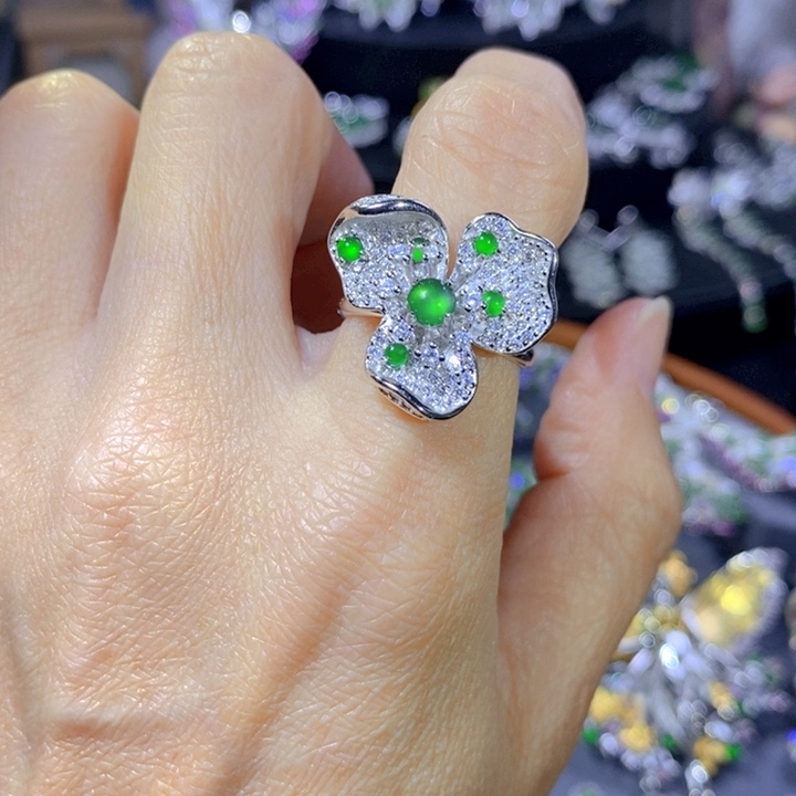 翡翠戒指银S925镶嵌天然翡翠