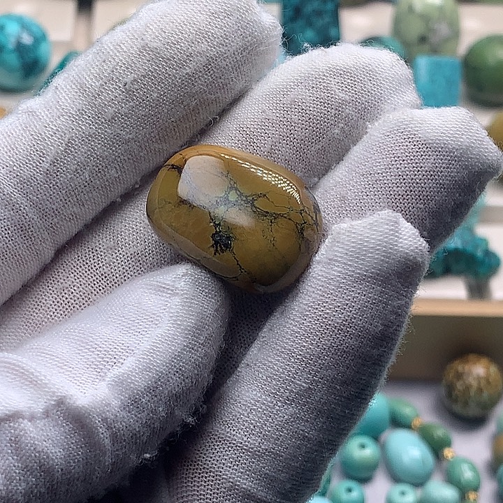 绿松石未镶嵌珠宝奇石直径18特色随形珠10克