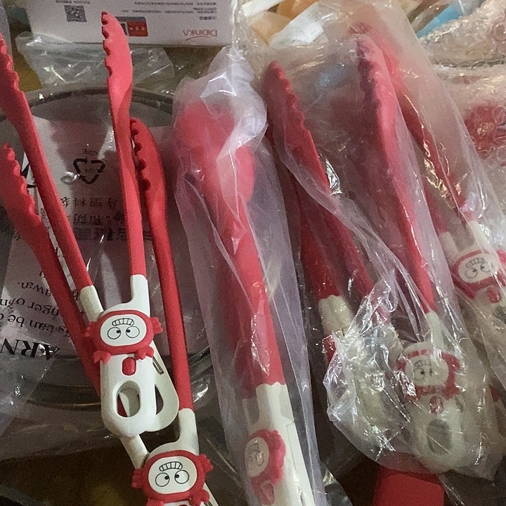 红色小夹子螃蟹的