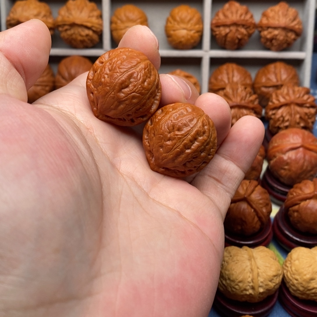 文玩核桃把件铁石官帽