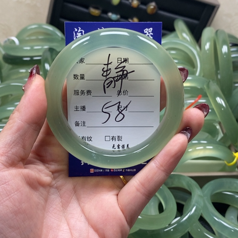 【闪购商品】蛇纹石玉手镯未镶嵌静***静