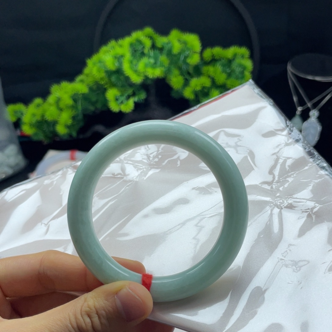 未镶嵌手镯翡翠天然翡翠手镯