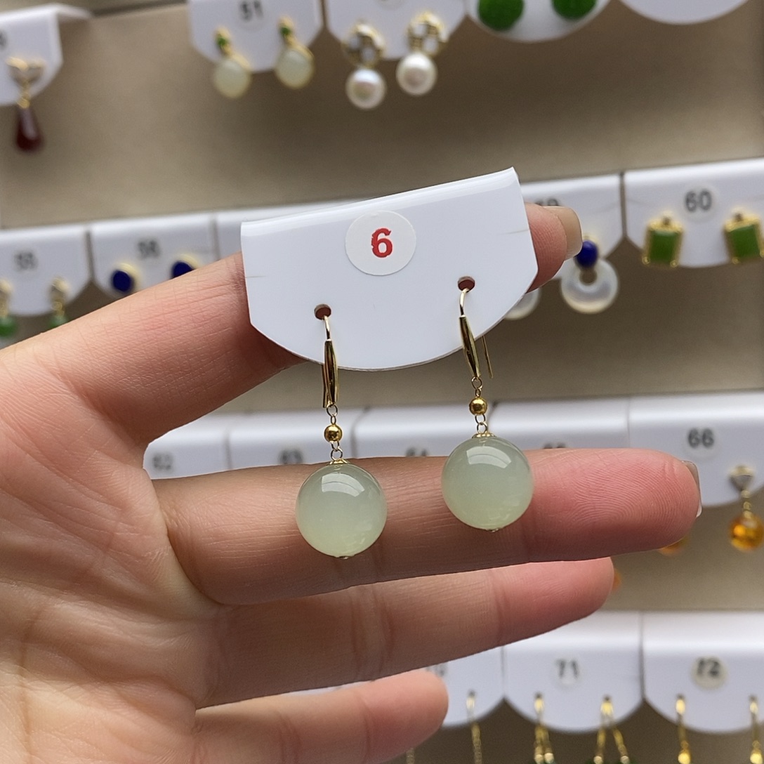 和田玉18K金镶嵌耳饰