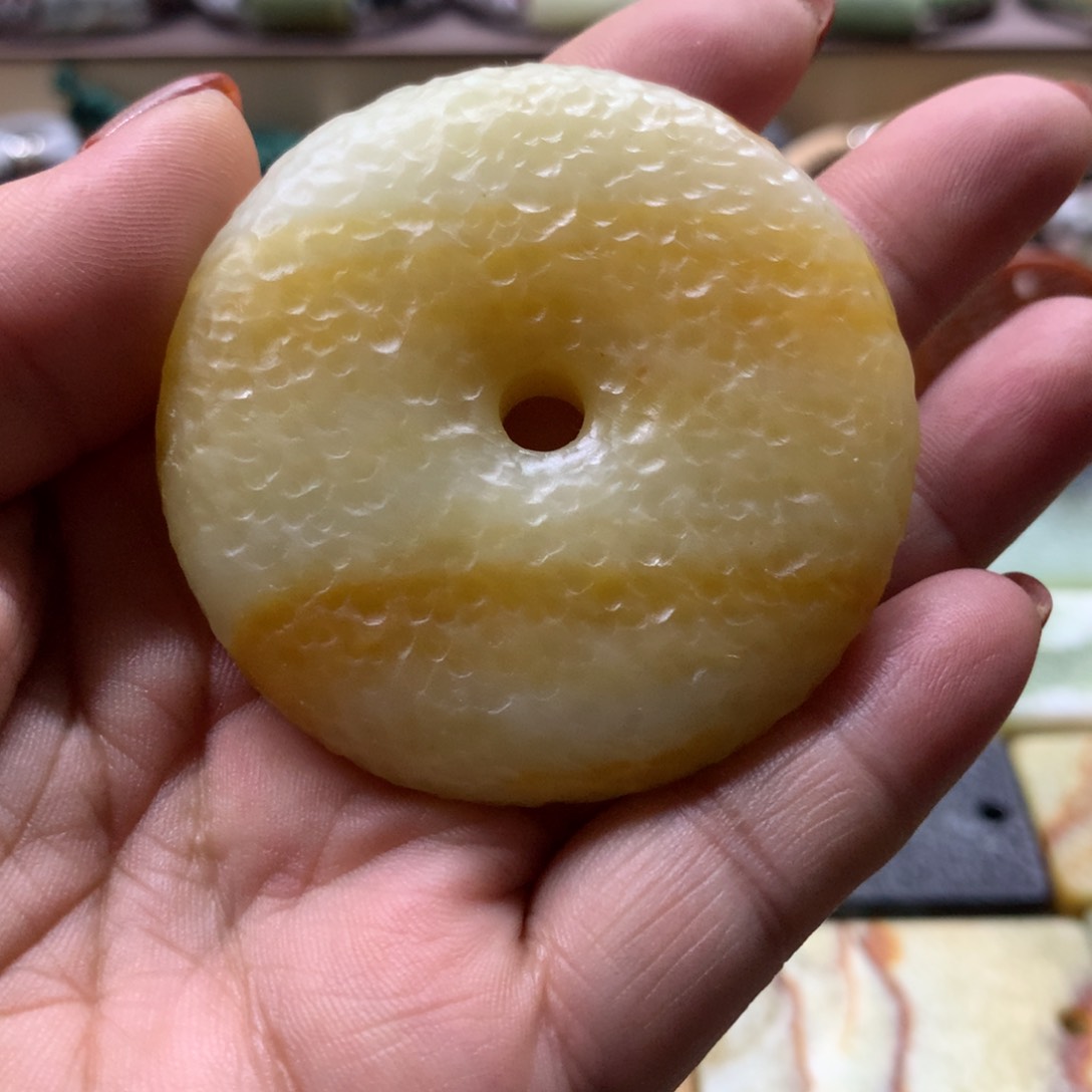 万***生蛇纹石玉合金颈饰