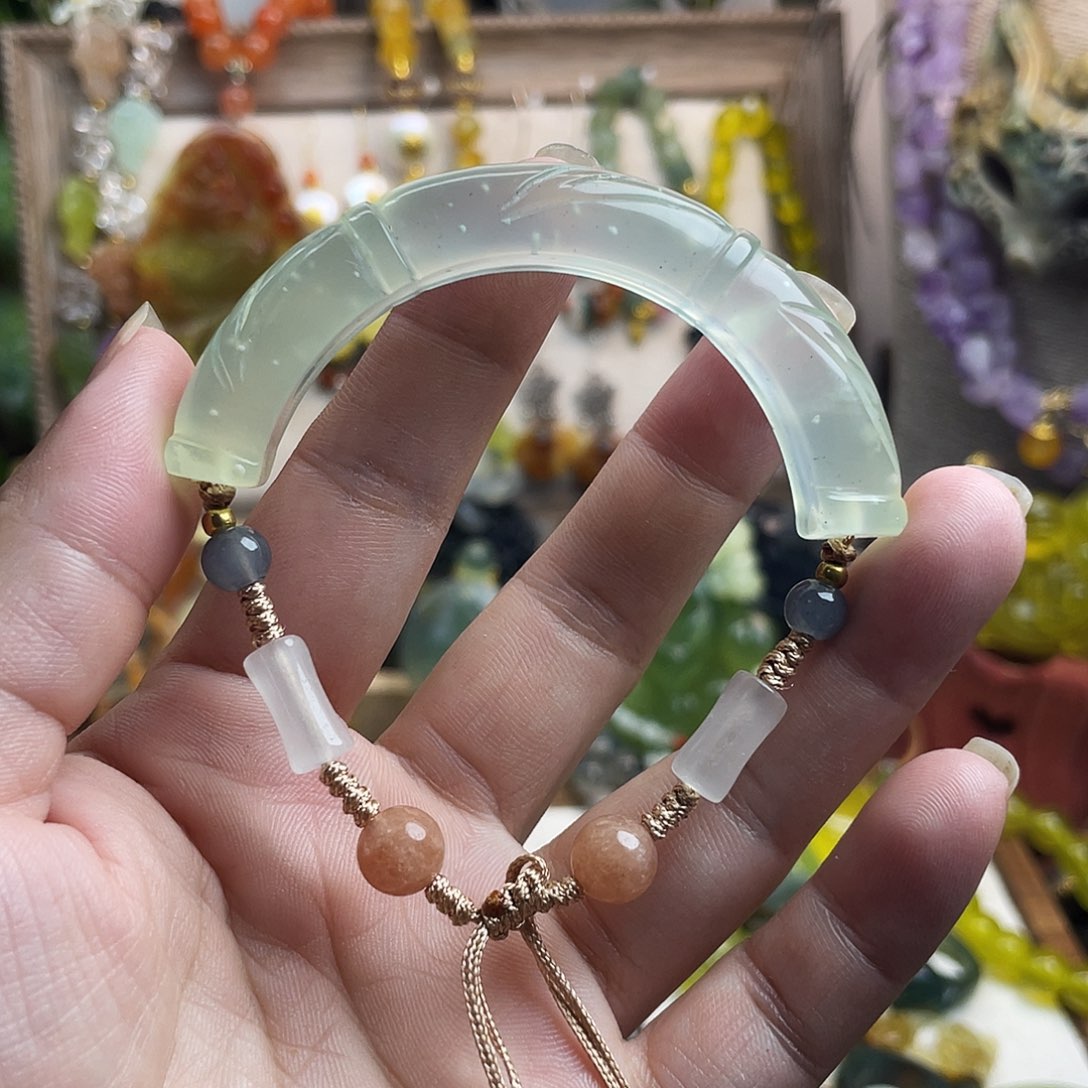 未镶嵌蛇纹石玉手链