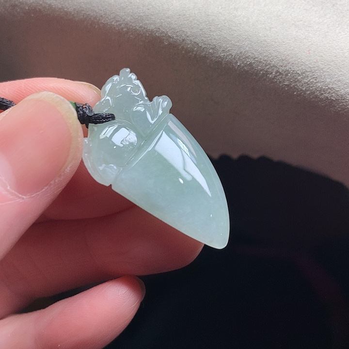 翡翠颈饰未镶嵌吊坠