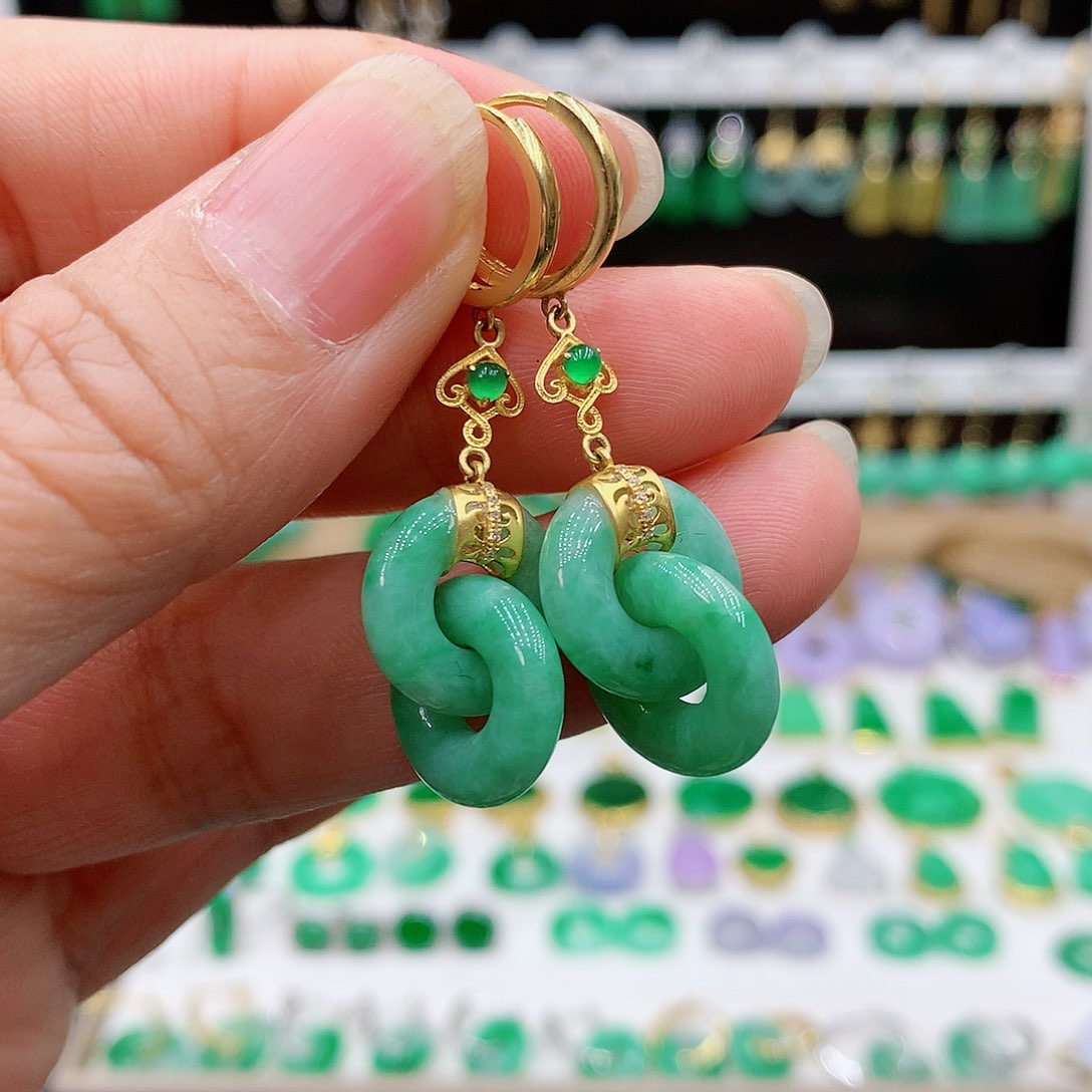 翡翠耳饰18K金镶嵌的