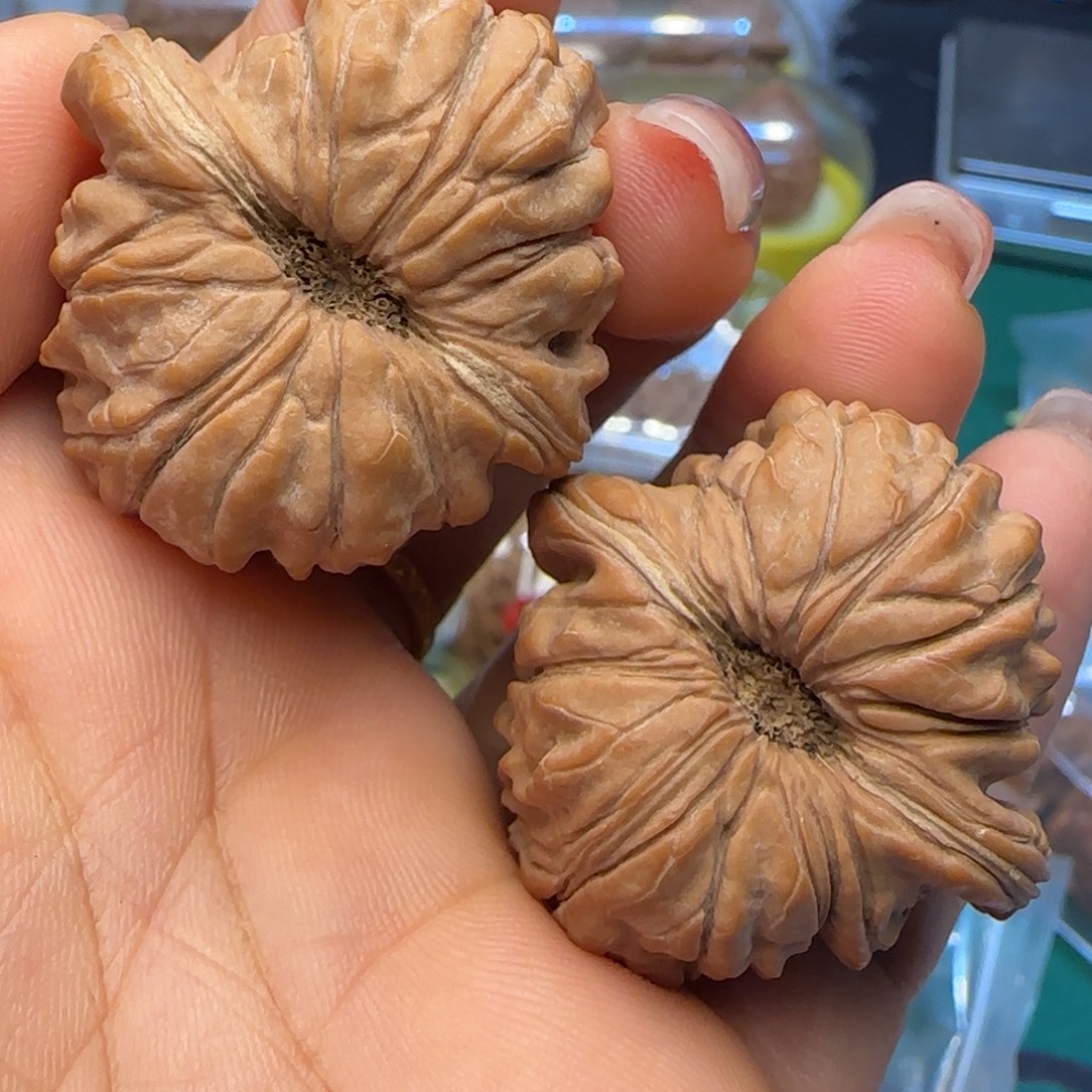 文玩核桃吊坠36天下第一楼