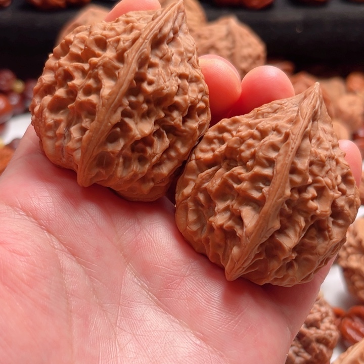 文玩核桃把件42尺寸野罗汉树头