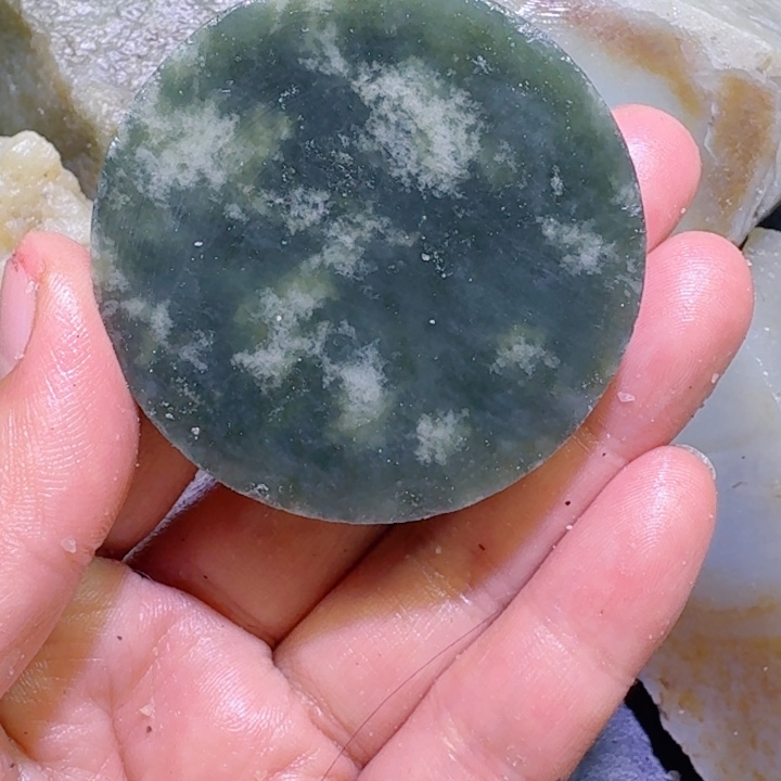 和田玉未镶嵌珠宝半成品