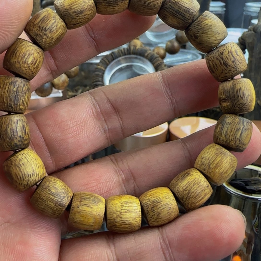 沉香手串卡1.1古珠单圈