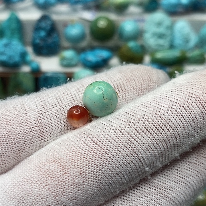 牛***忙南红玛瑙未镶嵌珠宝奇石