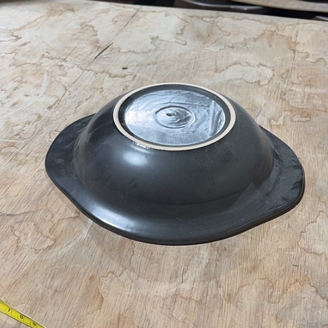 微瑕，明火，口径19高5针孔颗粒，纯黑dx无盖1个