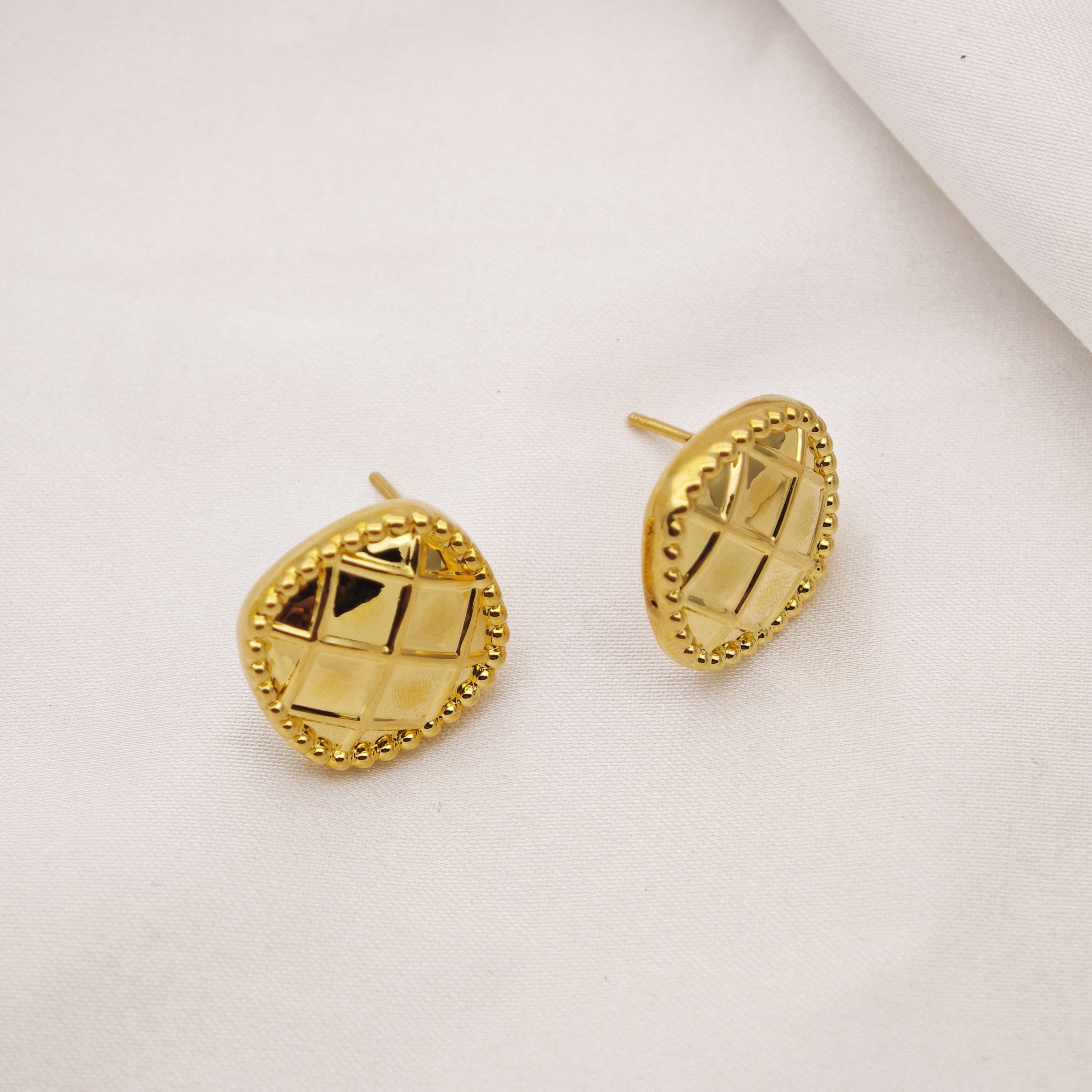 7657美开乐足金黄金耳环菱格耳钉5D时尚纯黄金送女友礼物秋冬百搭