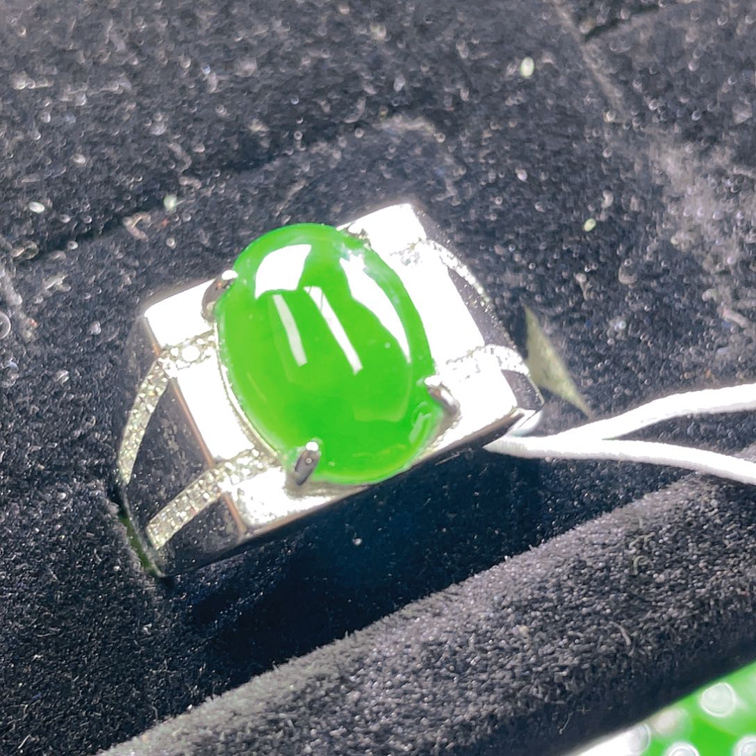 翡翠颈饰未镶嵌56，