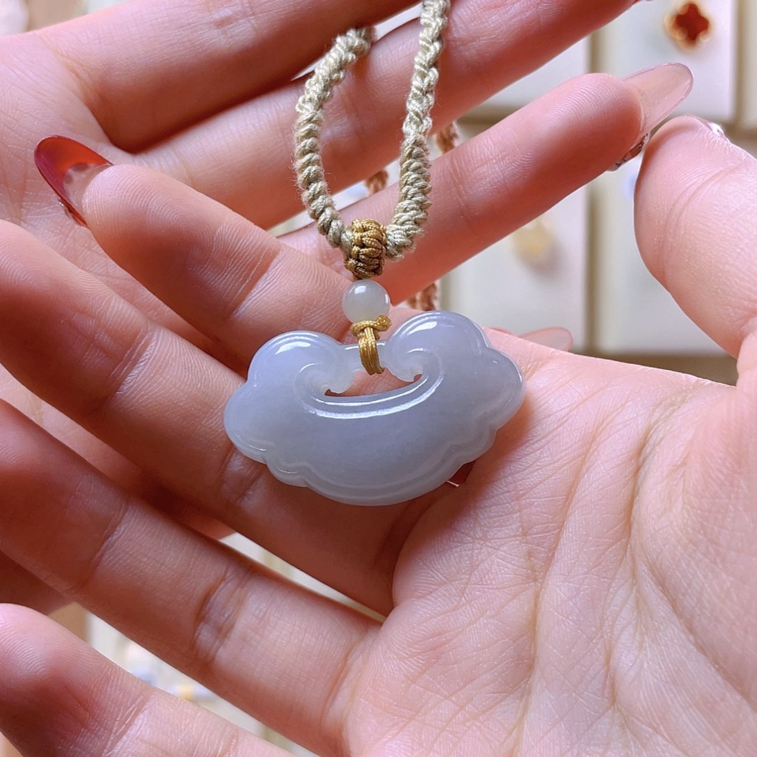 和田玉吊坠(赠链)未镶嵌喜**