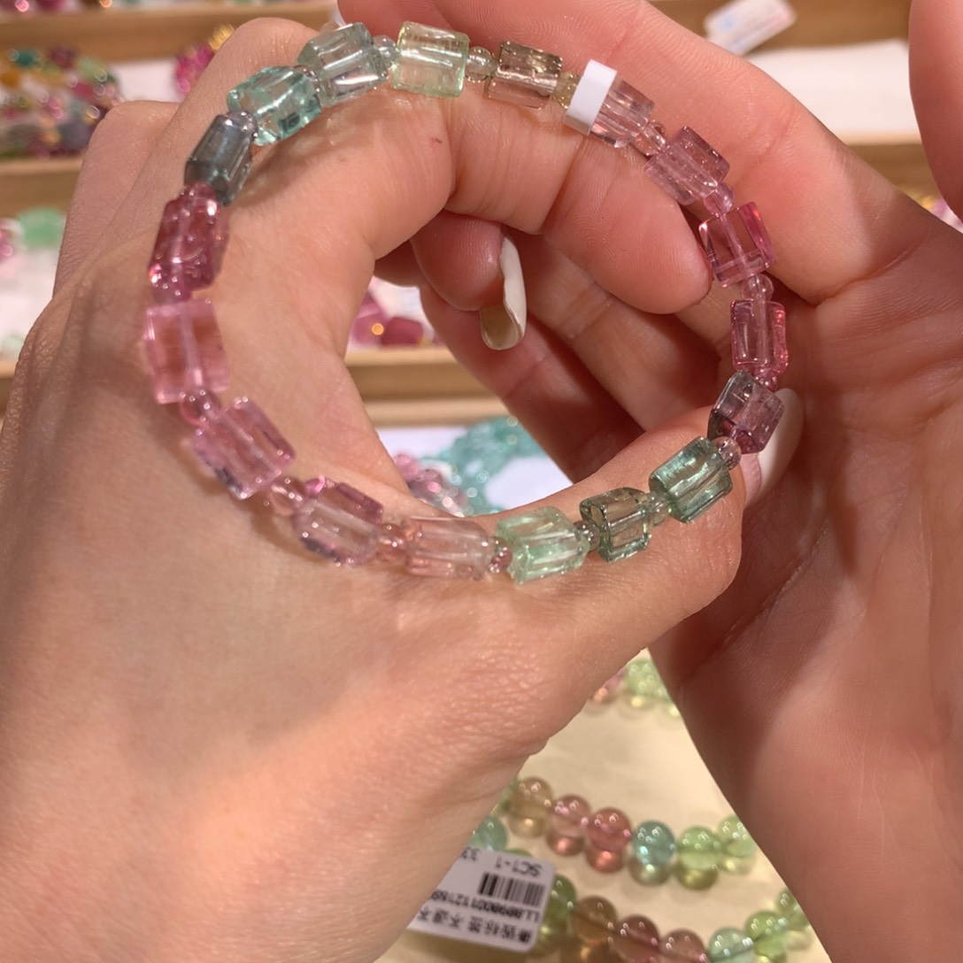 碧玺多样性发货一件未镶嵌