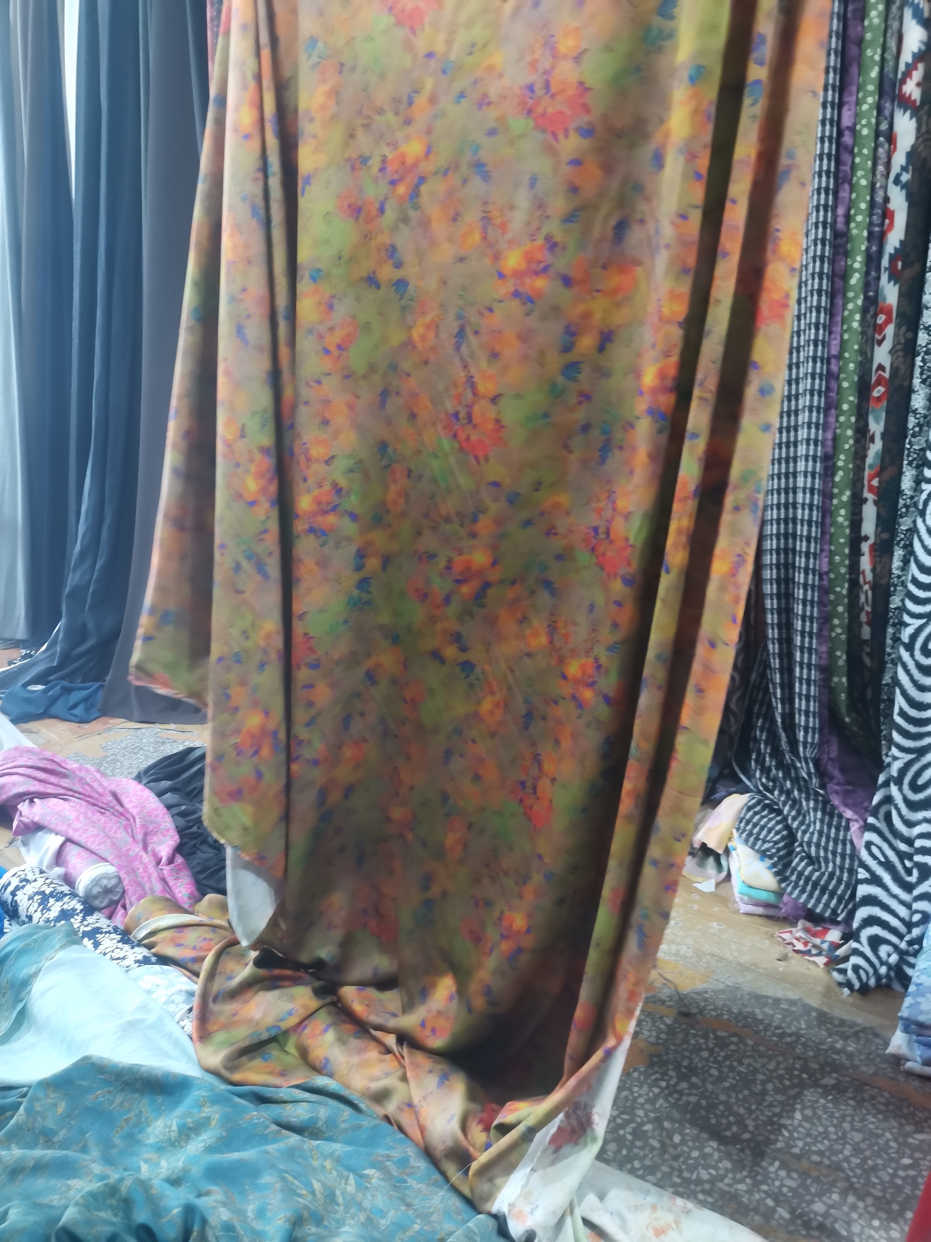 绫罗绸缎红绿花2米有瑕疵面料