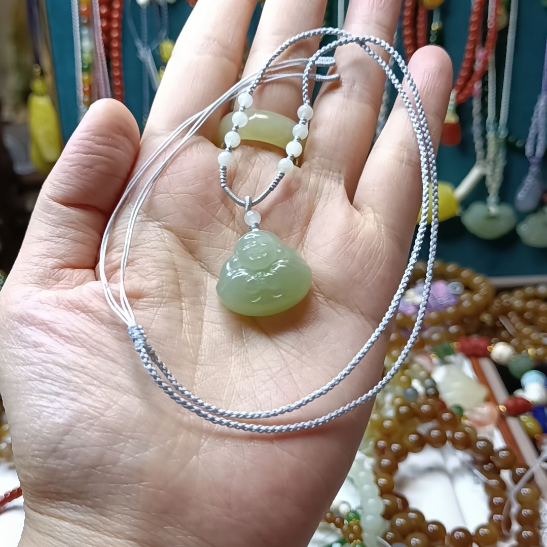 和田玉颈饰未镶嵌