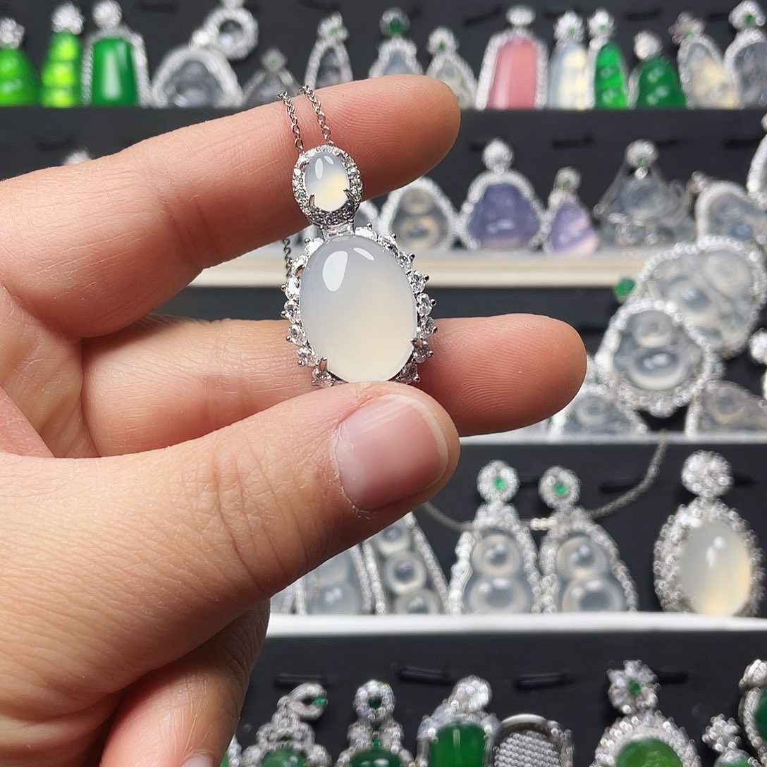 玛瑙/玉髓颈饰合金