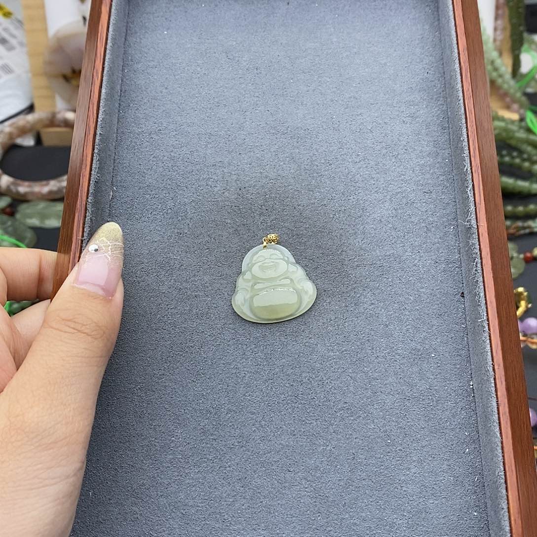 和田玉吊坠(不含链)18K金镶嵌