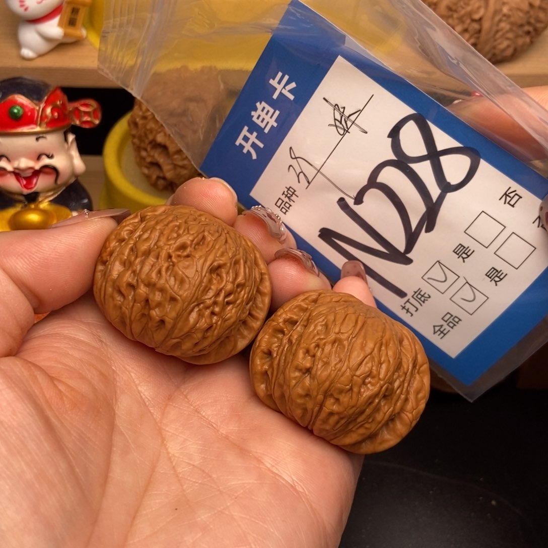 桃核吊坠用****2核桃铁锤妹妹