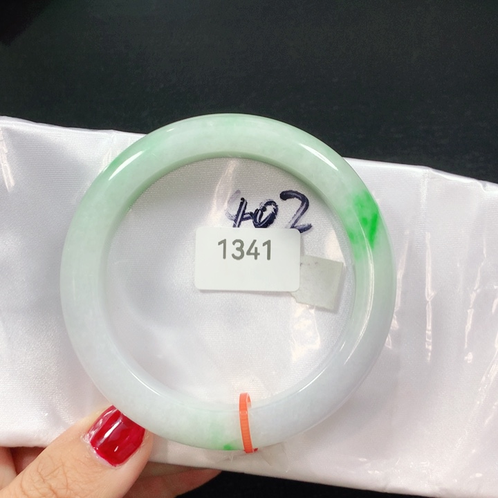 翡翠手镯未镶嵌天然翡翠手镯02