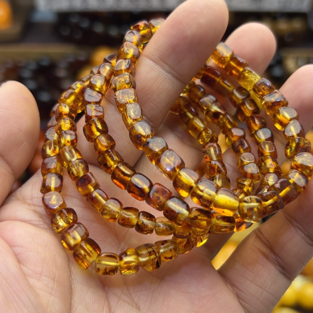 琥珀珠宝奇石未镶嵌多样性发其一