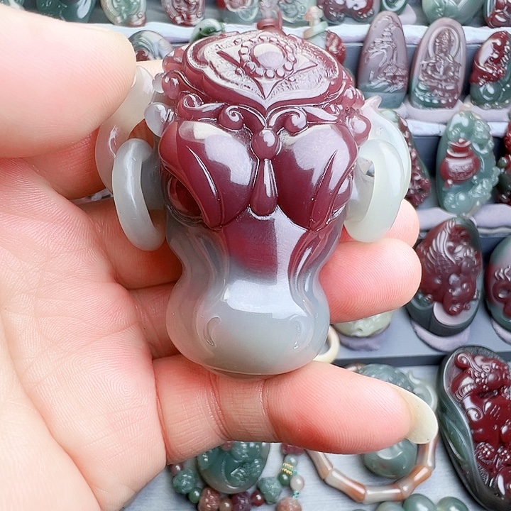 秋***果玛瑙/玉髓未镶嵌颈饰