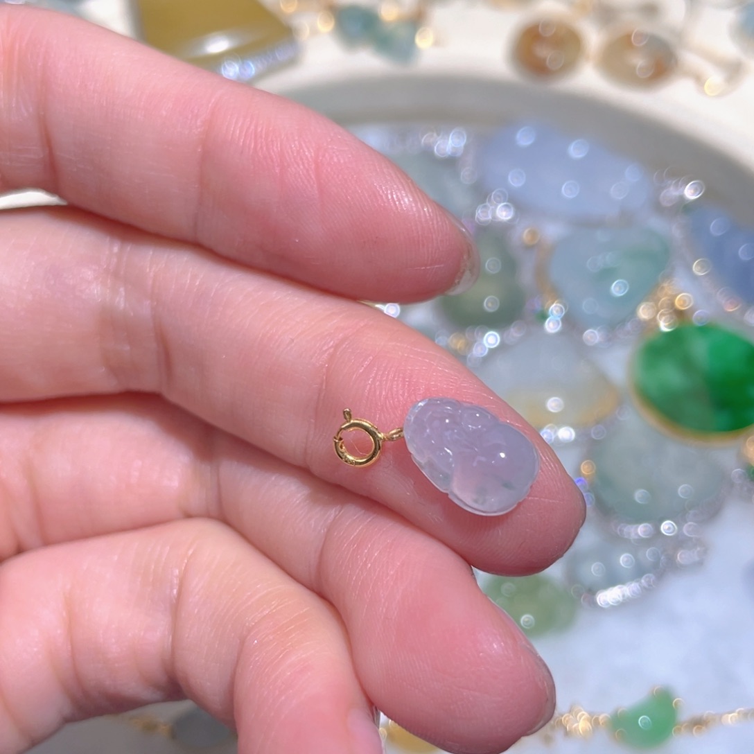 翡翠颈饰18K金镶嵌翡翠