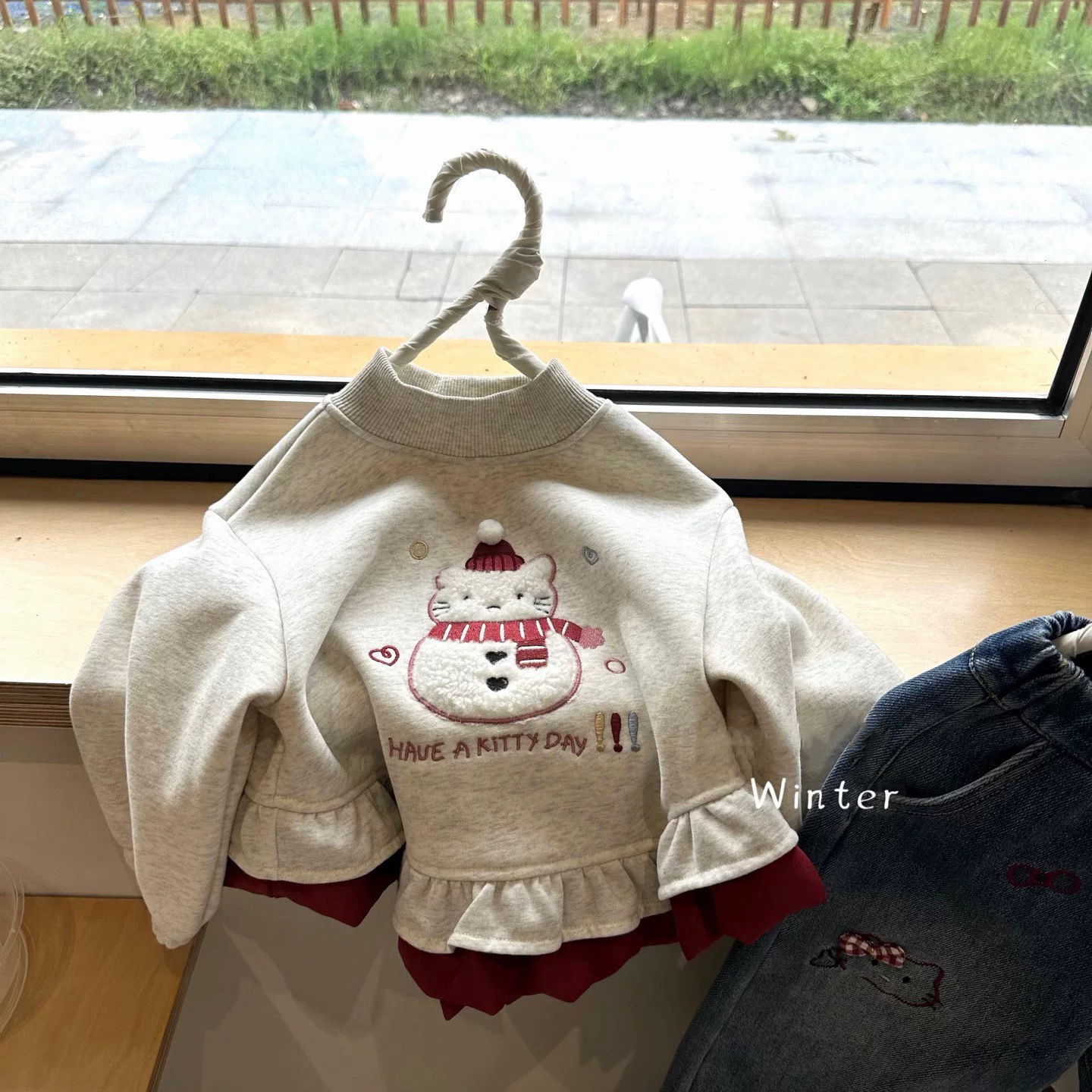 女童韩版秋冬加绒百搭卡通花边卫衣A3