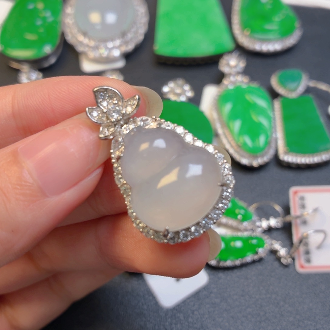 翡翠银S925镶嵌颈饰