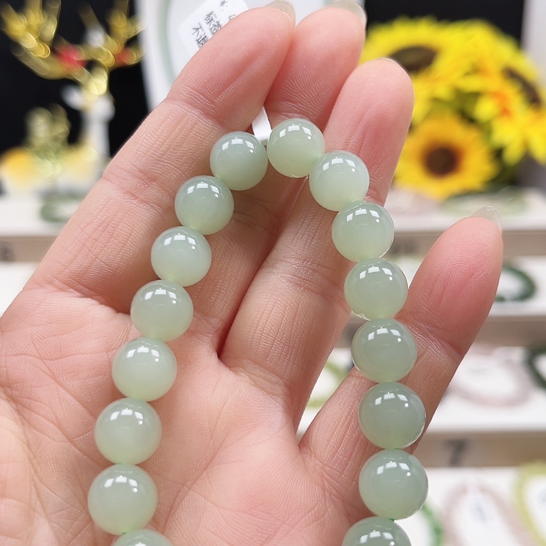 努***后和田玉未镶嵌手链