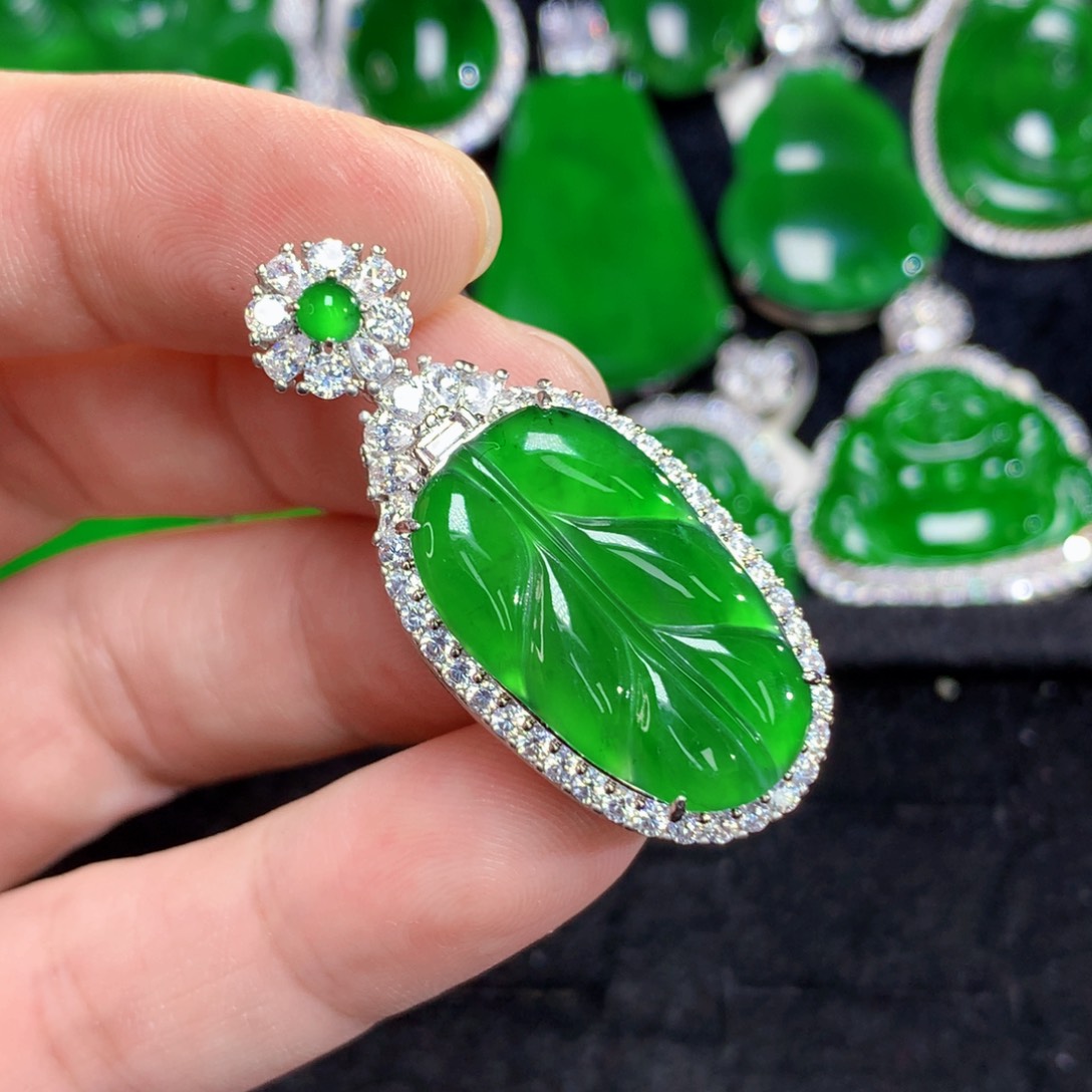 翡翠未镶嵌颈饰翡翠